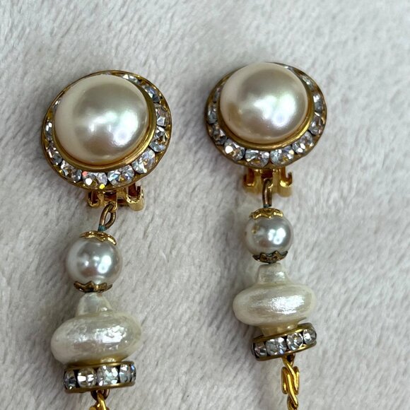 Rhinestone Pearl Drop Dangle Statement Earrings Filigree Gold Sparkle Clip On - Picture 3 of 7